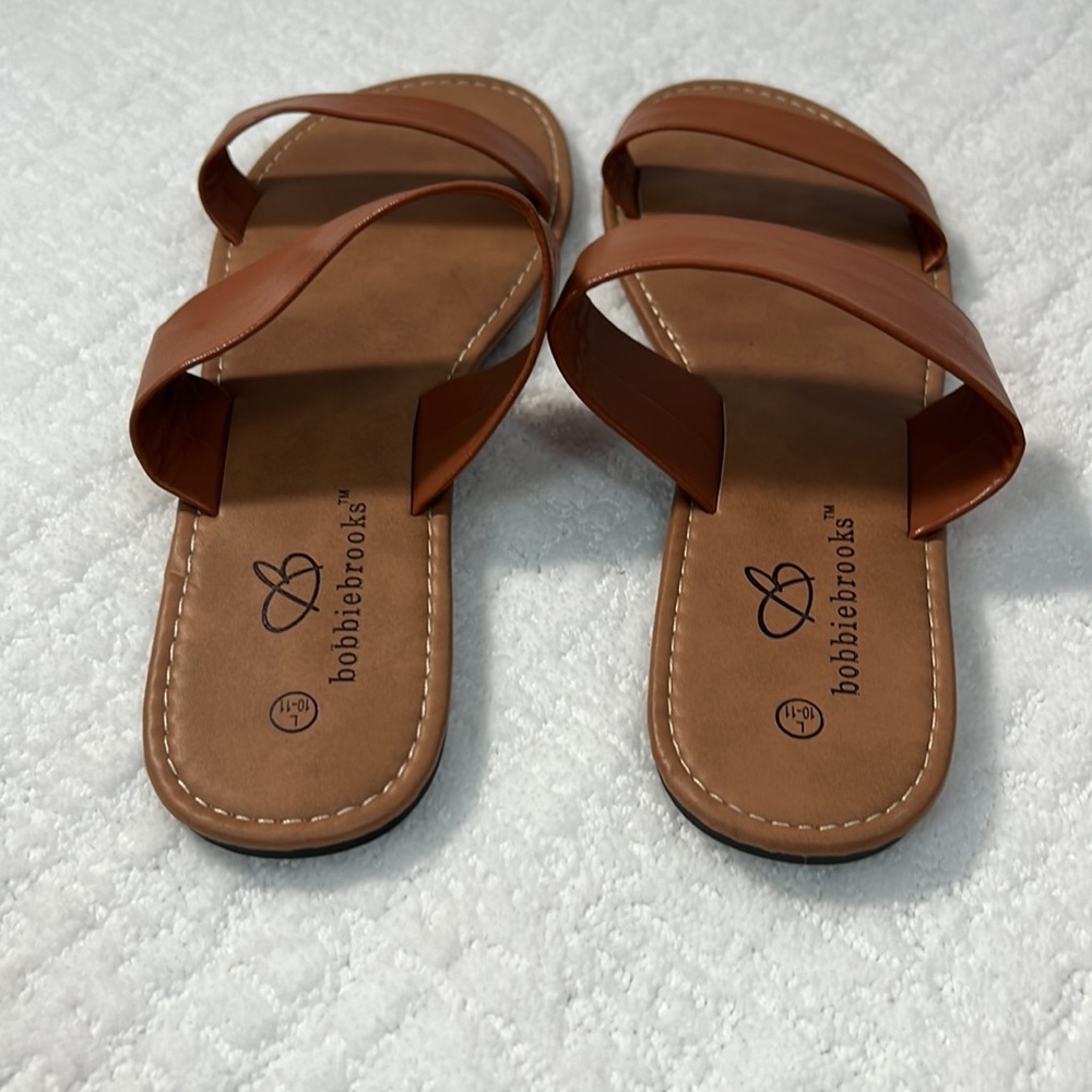 NWOT Bobbie Brooks vegan leather sandals size L 10-11 - Picture 3 of 5